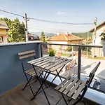 Apartment Thehouse - Kamenitza