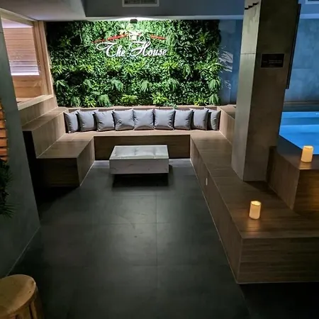 Апартамент Thehouse - Kamenitza