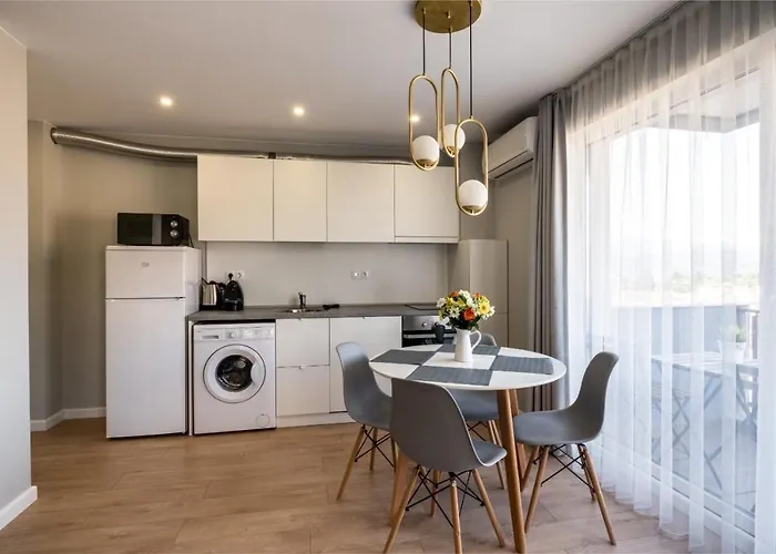 Апартамент Thehouse - Kamenitza *